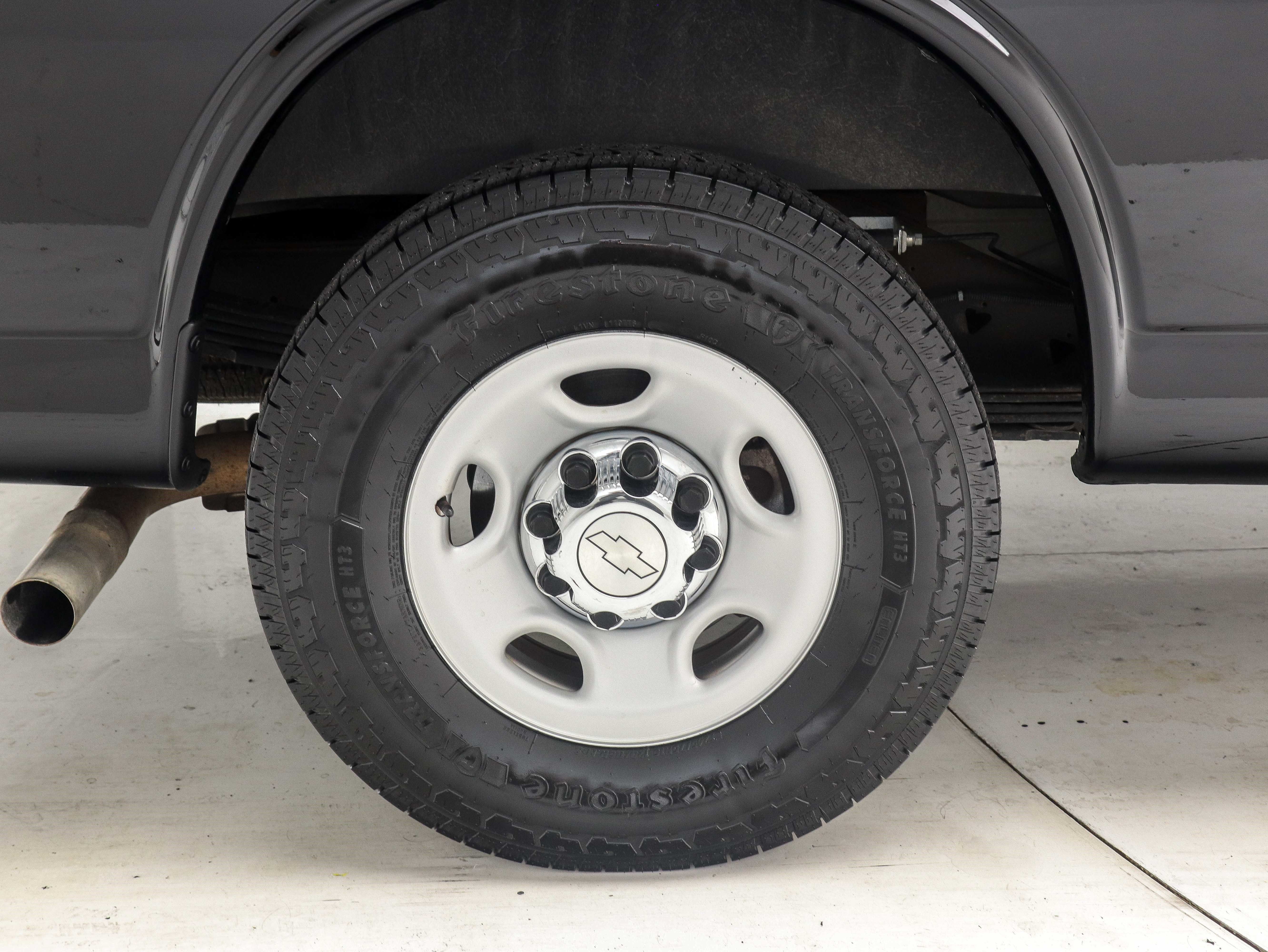 Used 2019 Chevrolet Express 3500 LT w/ LT Preferred Equipment Group RWD image 27