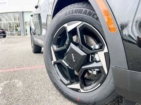 Certified 2026 Kia Sportage EX w/ EX Panoramic Sunroof Package image 2