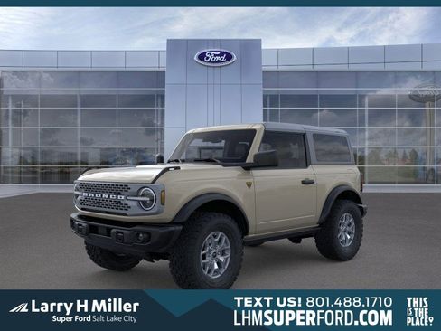 New 2025 Ford Bronco Badlands image 1