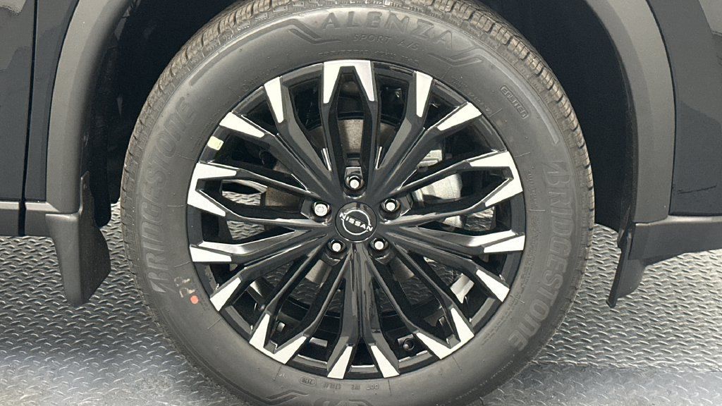 New 2026 Nissan Rogue Dark Armor AWD/4WD image 18