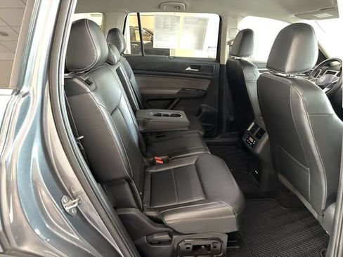 Used 2022 Volkswagen Atlas SE FWD image 16