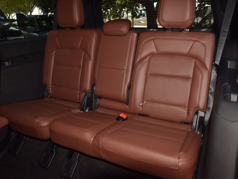 New 2025 Lincoln Navigator L Reserve image 15