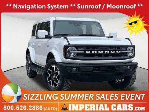 Certified 2025 Ford Bronco Outer Banks AWD/4WD image 1