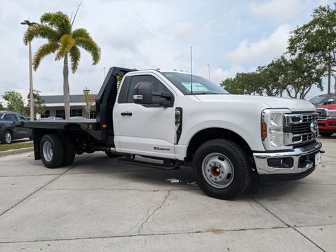 Used 2024 Ford F350 XL w/ XL Chrome Package image 2