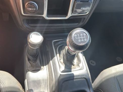 Used 2020 Jeep Gladiator Sport w/ Trailer Tow Package AWD/4WD image 28