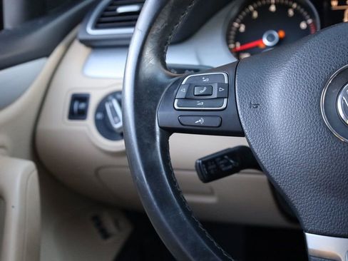 Used 2013 Volkswagen CC R-Line image 34