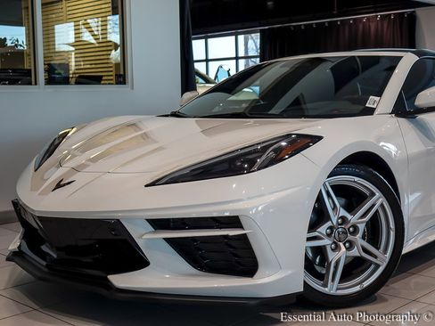 Used 2024 Chevrolet Corvette Stingray Preferred Cpe w/ 2LT image 4