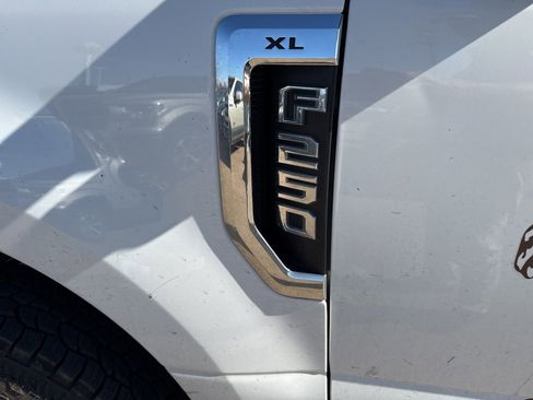 Used 2021 Ford F250 XL w/ Power Equipment Group image 8