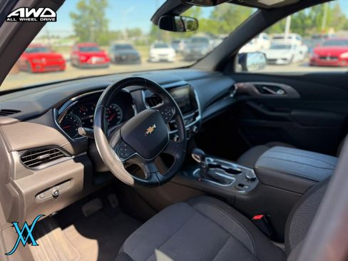 Used 2023 Chevrolet Traverse LT AWD/4WD image 11