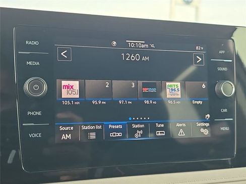 Used 2025 Volkswagen Taos SE FWD image 21