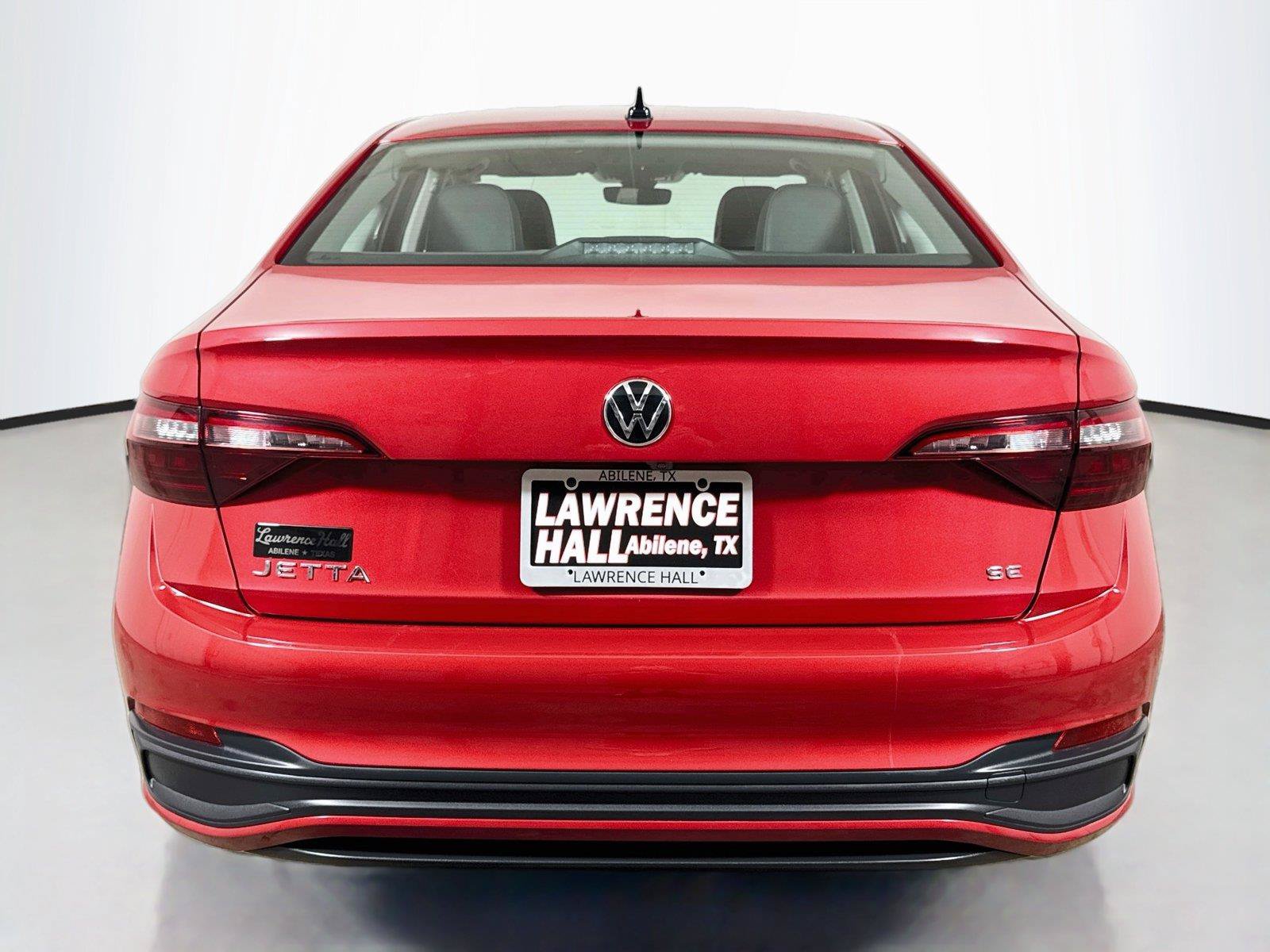 Used 2024 Volkswagen Jetta SE FWD image 5