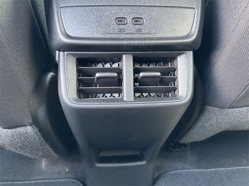 New 2026 Chevrolet Equinox LT image 30