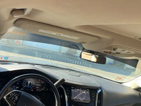 Used 2019 Cadillac Escalade Premium Luxury image 12