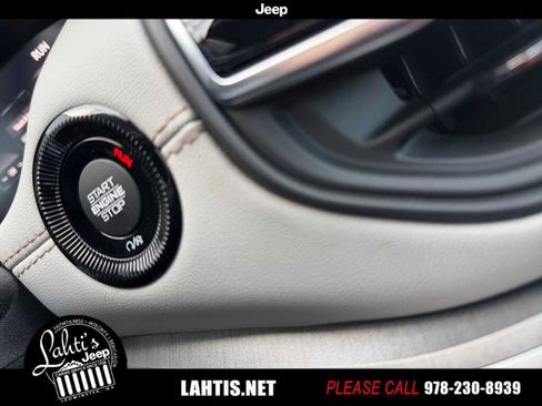 New 2026 Jeep Compass Limited w/ Sun, Sound & Navigation Group AWD/4WD image 17