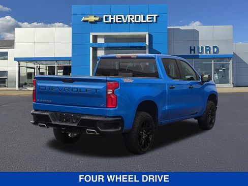 Used 2025 Chevrolet Silverado 1500 LT Trail Boss w/ LT Trail Boss Premium Package AWD/4WD image 4