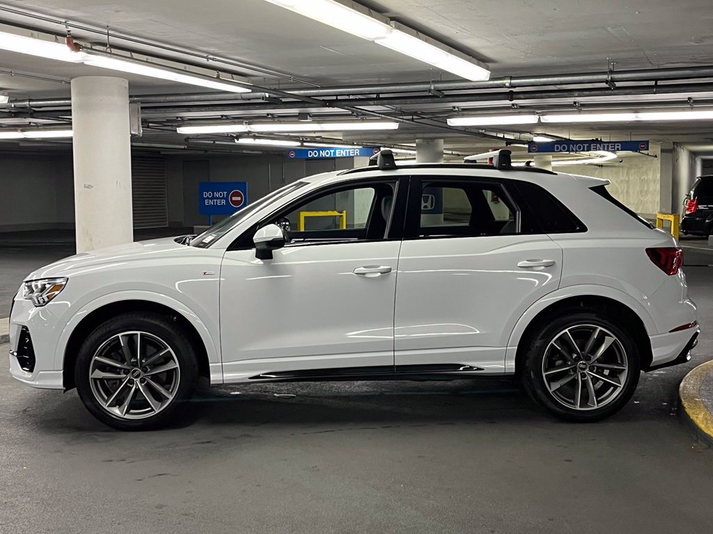 Used 2022 Audi Q3 2.0T Premium Plus w/ Premium Plus Package AWD/4WD image 33