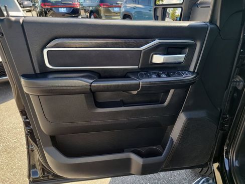 Used 2024 RAM 2500 Big Horn AWD/4WD image 16