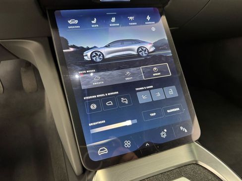 Used 2024 Lucid Air Touring AWD/4WD image 16