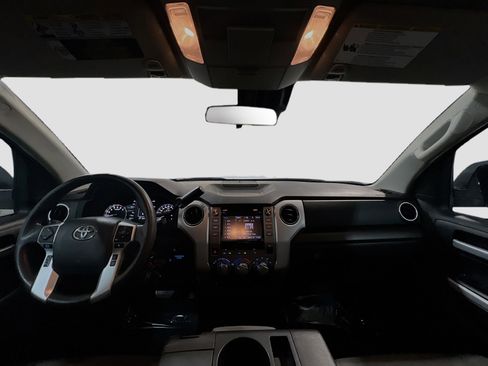 Used 2018 Toyota Tundra SR5 RWD image 15