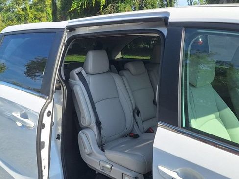 Used 2026 Honda Odyssey EX-L image 4