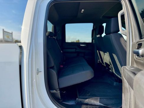 Used 2023 GMC Sierra 2500 Pro w/ Convenience Package image 23