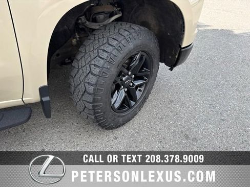 Used 2023 Chevrolet Silverado 1500 LT Trail Boss w/ Protection Package AWD/4WD image 11