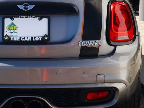 Used 2017 MINI Cooper S image 20