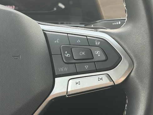 Used 2024 Volkswagen Atlas SE FWD image 21