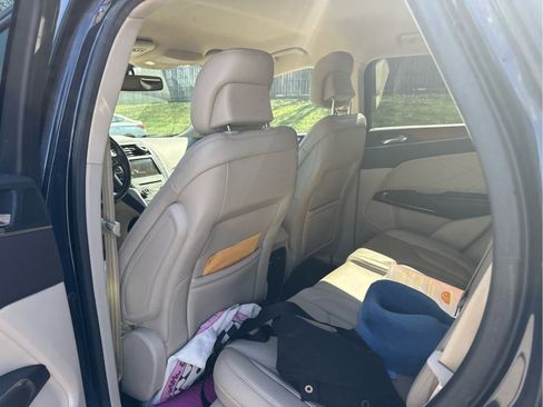 Used 2017 Lincoln MKC Select w/ Select Plus Package image 5