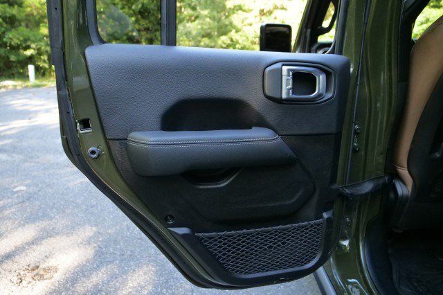 Used 2021 Jeep Wrangler Unlimited Rubicon AWD/4WD image 26