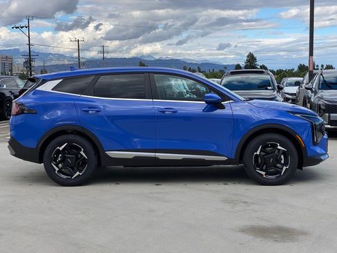 New 2026 Kia Sportage EX image 2