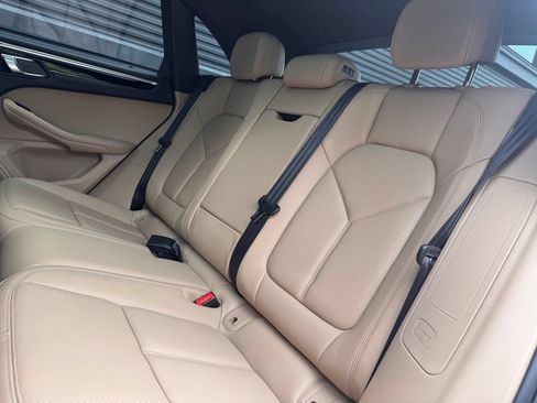 Certified 2026 Porsche Macan AWD/4WD image 21