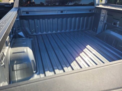 Used 2026 Chevrolet Silverado 1500 LT image 25