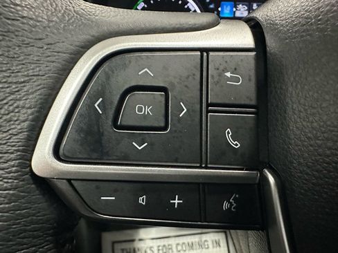 Used 2025 Toyota Sienna XLE image 19