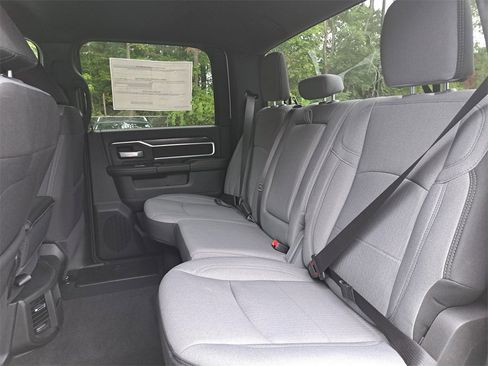 New 2024 RAM 2500 Big Horn w/ Heated Seats & Wheel Group image 13