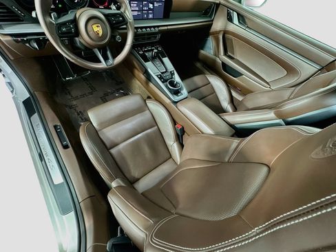 Certified 2020 Porsche 911 Carrera 4S AWD/4WD image 24