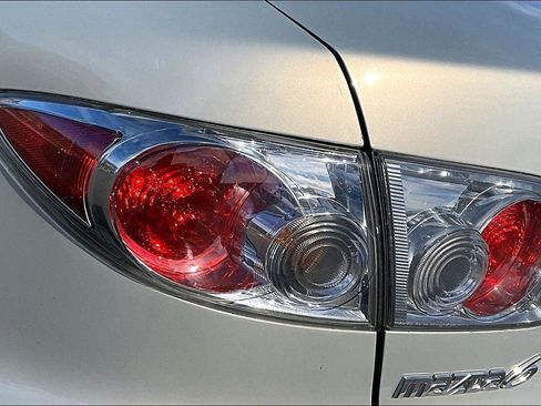 Used 2006 MAZDA MAZDA6 i image 28