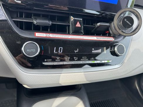 Used 2025 Toyota Corolla LE w/ Convenience Package FWD image 26