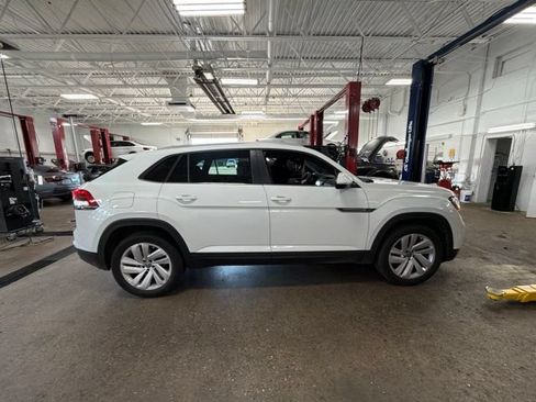 Used 2023 Volkswagen Atlas Cross Sport SE w/ Panoramic Sunroof Package AWD/4WD image 17