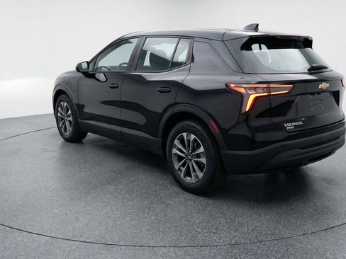 Used 2025 Chevrolet Equinox LT image 6