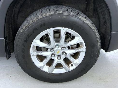 Used 2019 Chevrolet Traverse LT FWD image 22