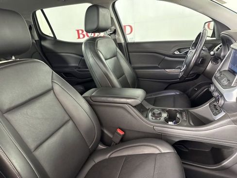 Used 2021 GMC Acadia SLT w/ Premium Package image 16