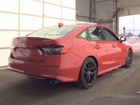 Used 2024 Honda Civic Sport image 3