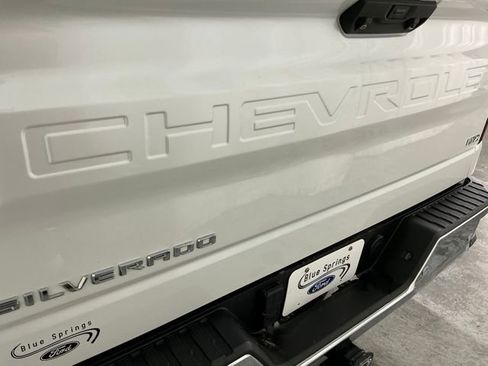 Used 2023 Chevrolet Silverado 1500 LTZ w/ LTZ Premium Package AWD/4WD image 6