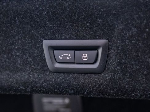 New 2026 BMW 330i xDrive Sedan w/ M Sport Package image 32