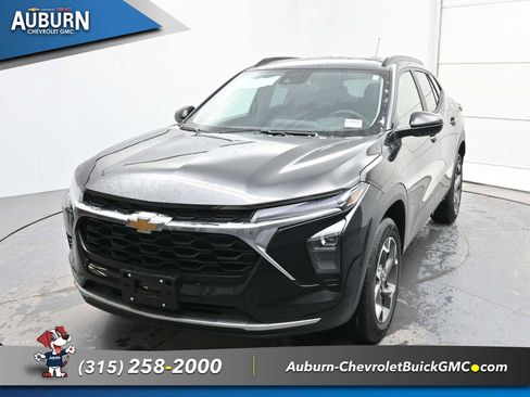 New 2026 Chevrolet Trax LT w/ LT Convenience Package image 4