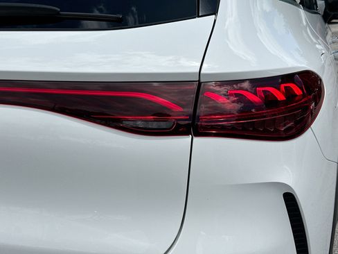 Used 2024 Mercedes-Benz EQE 350+ SUV image 33