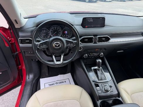 Used 2018 MAZDA CX-5 Touring w/ Preferred Equipment Package FWD image 8