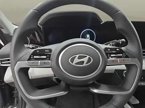 New 2026 Hyundai Elantra Limited FWD image 23