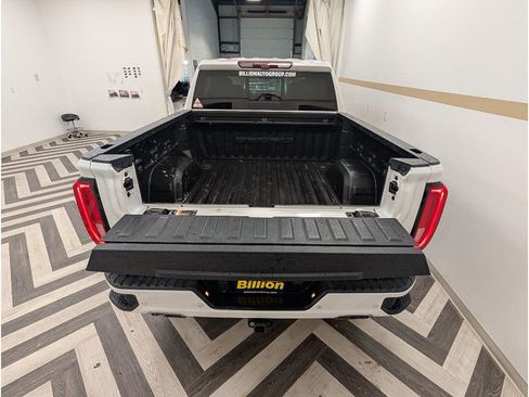 Used 2020 GMC Sierra 1500 Denali w/ Denali Ultimate Package AWD/4WD image 22